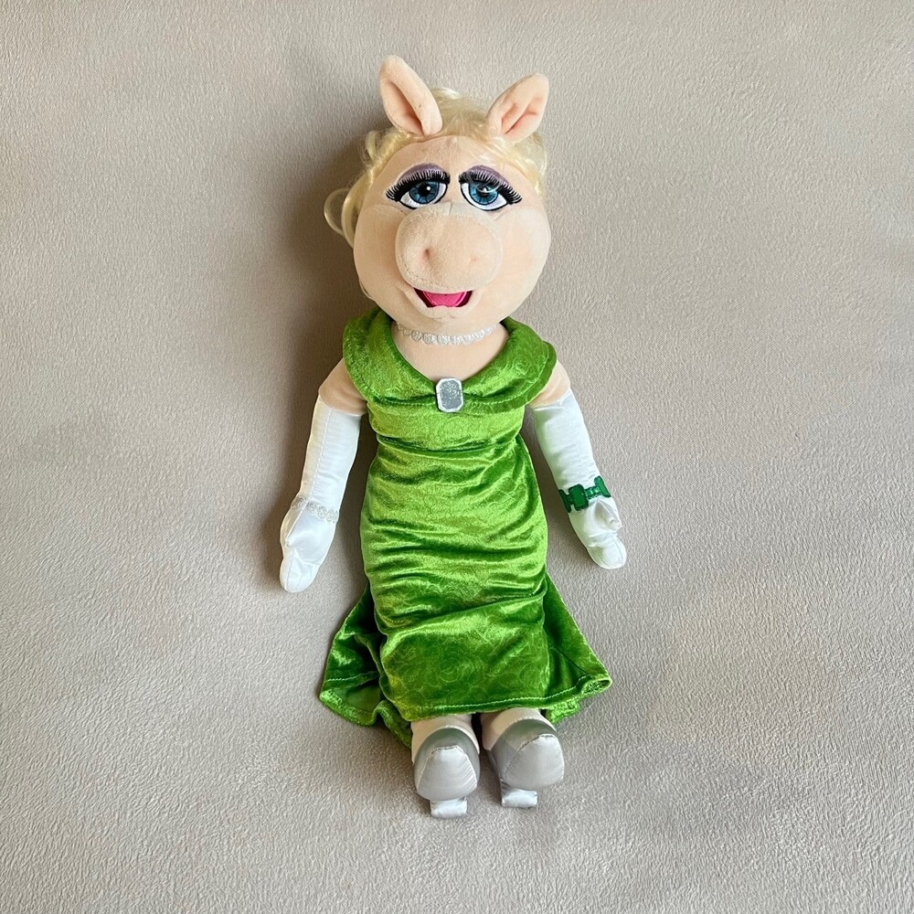 New Miss Piggy 20" Green Gown Dress Disney Store The Muppets Most Wanted T8